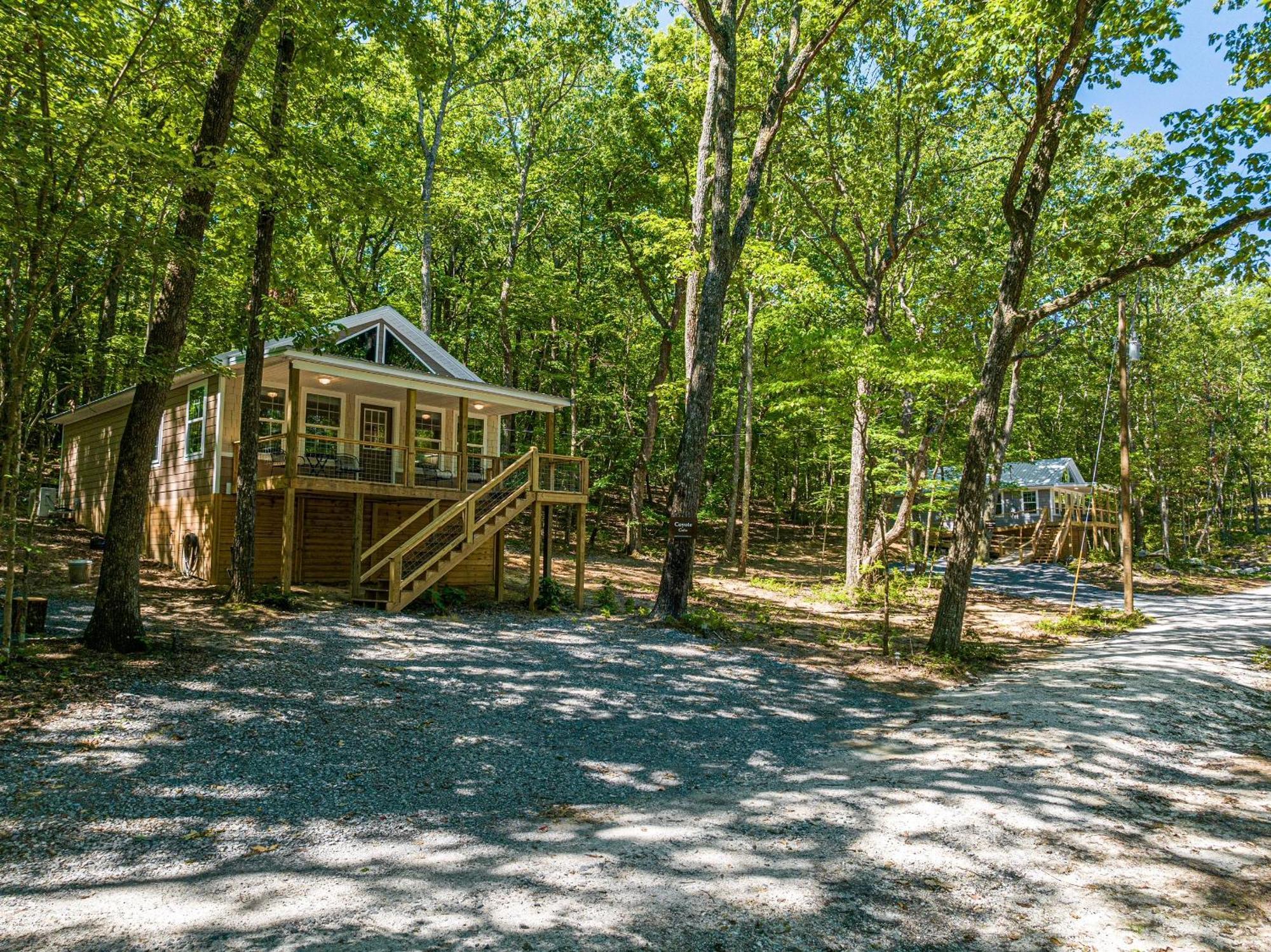 Coyote Cabin At Woodland Retreat At Desoto Beside Desoto State Park Fort Payne Exterior photo